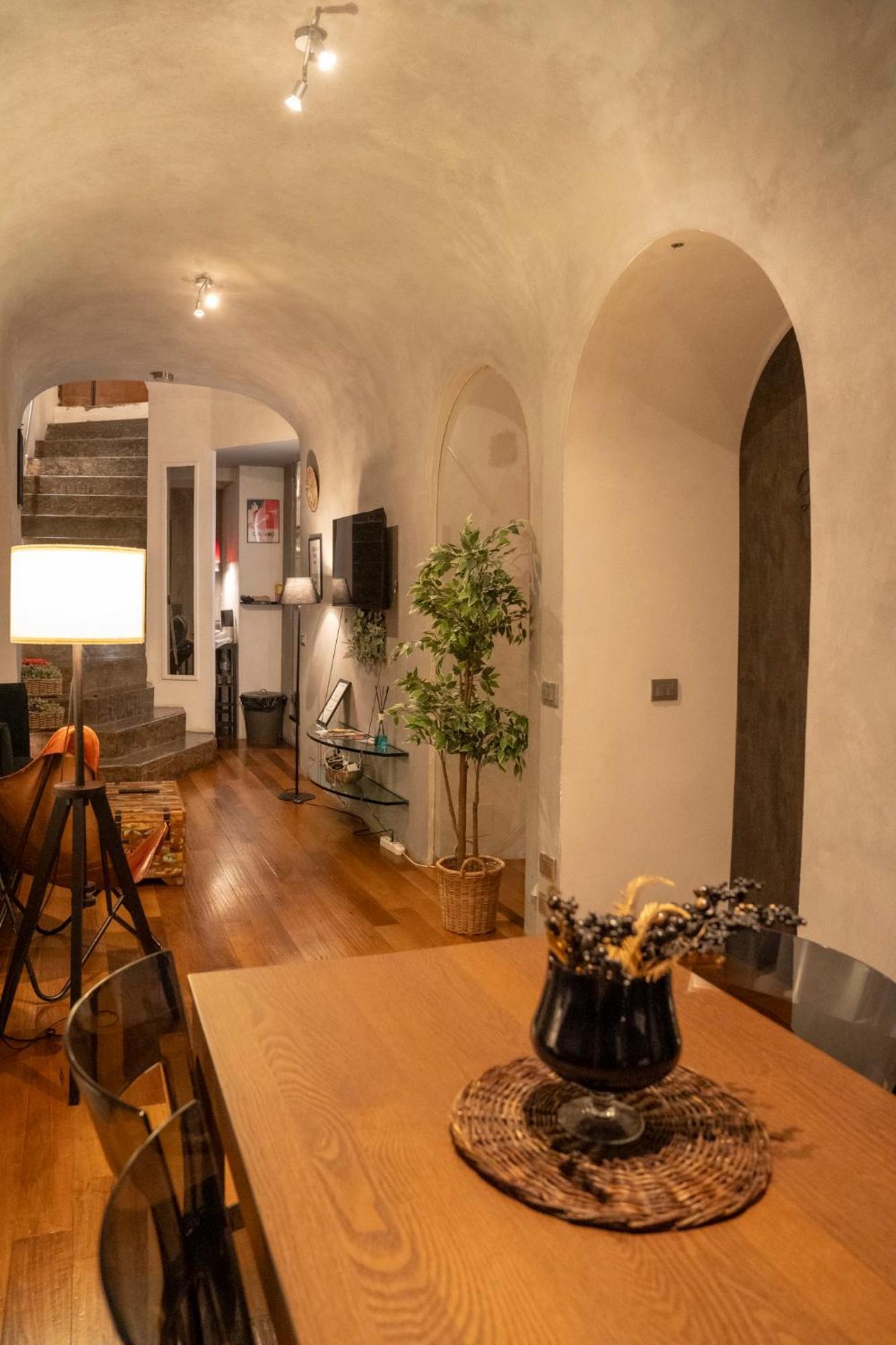 Domus Ciancaleoni - Colosseum - Rione Monti Roma Exterior foto